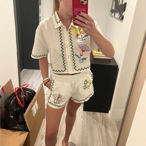 Embroidered linen set